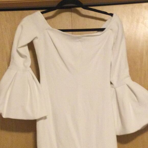 Alexis Nirvana Off-the-Shoulder Sheath Dress - Picture 2 of 10